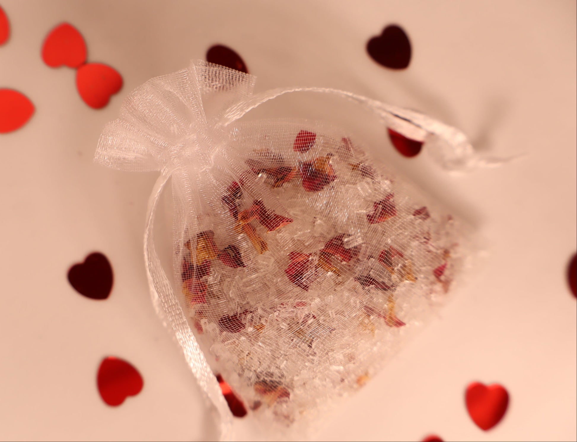 Chiffon pouch of bath salts